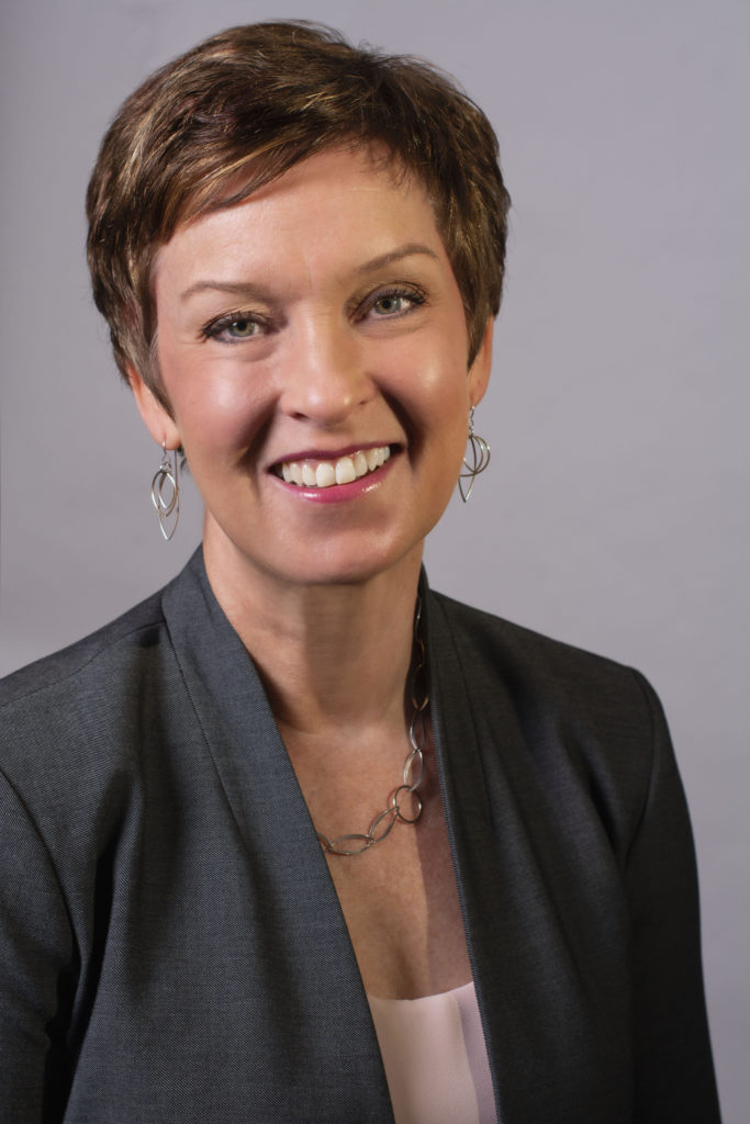 Kim Farris Headshot
